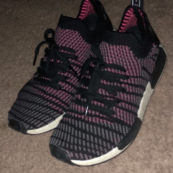 nmd r1 stlt solar pink